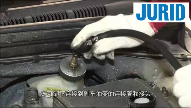 brake-fluid-installation-image5